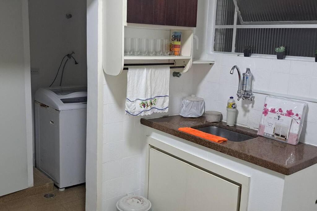 Apartamento Charmoso A 400Mts Da Praia Da Enseada Guaruja Bagian luar foto